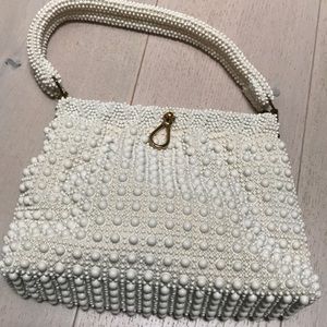 Lumured vintage beaded bag